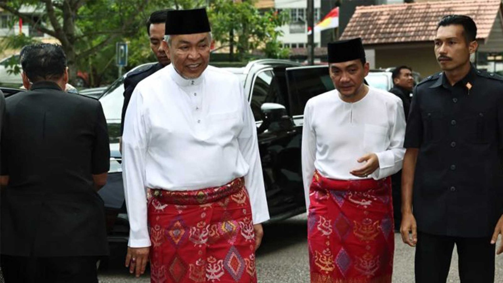 MB Johor Mohon Maaf Secara Terbuka Kepada Zahid – Nasihat Istana Johor Bawa Penyelesaian