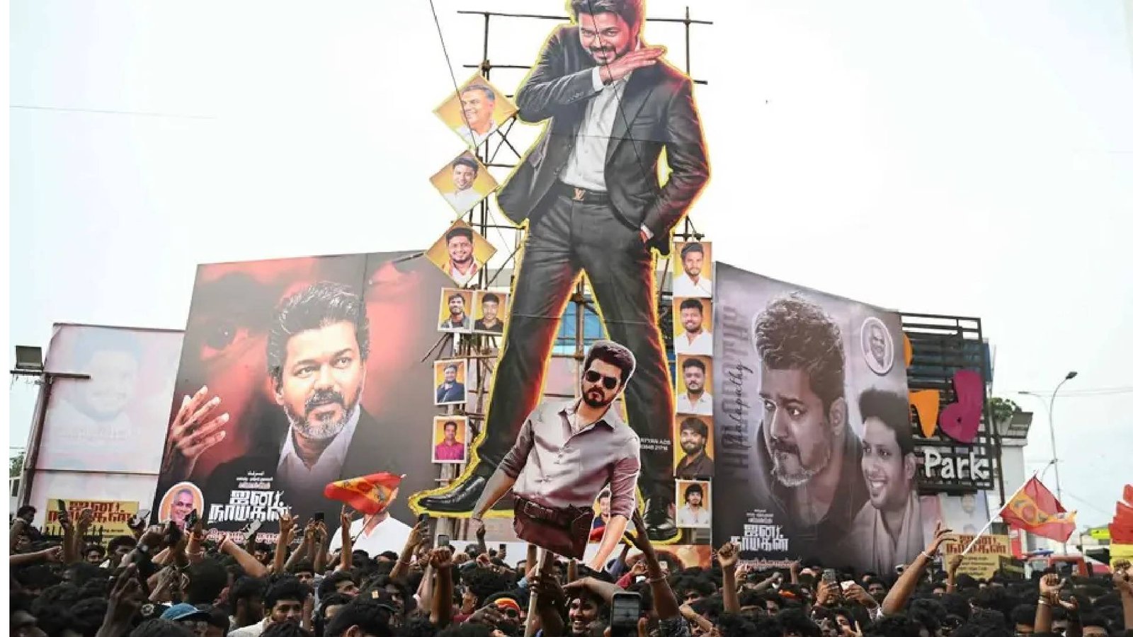 വിജയുടെ ‘ജന നായകൻ’ സംസ്ഥാനമെങ്ങും റിലീസ്; തിയേറ്ററുകളിൽ മികച്ച പ്രേക്ഷക തിരക്ക്